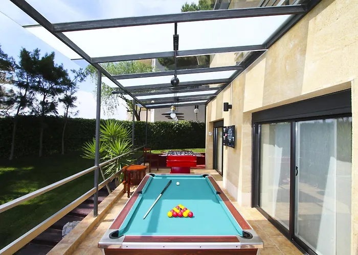 New Play Lake Villa